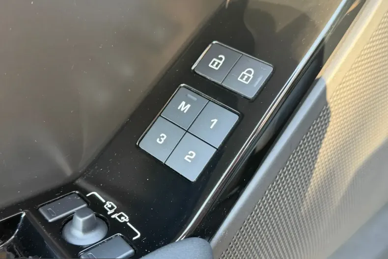 Land Rover Range Rover Velar din 2024 cu 44.800 km - oferta LAN199703 - foto 15