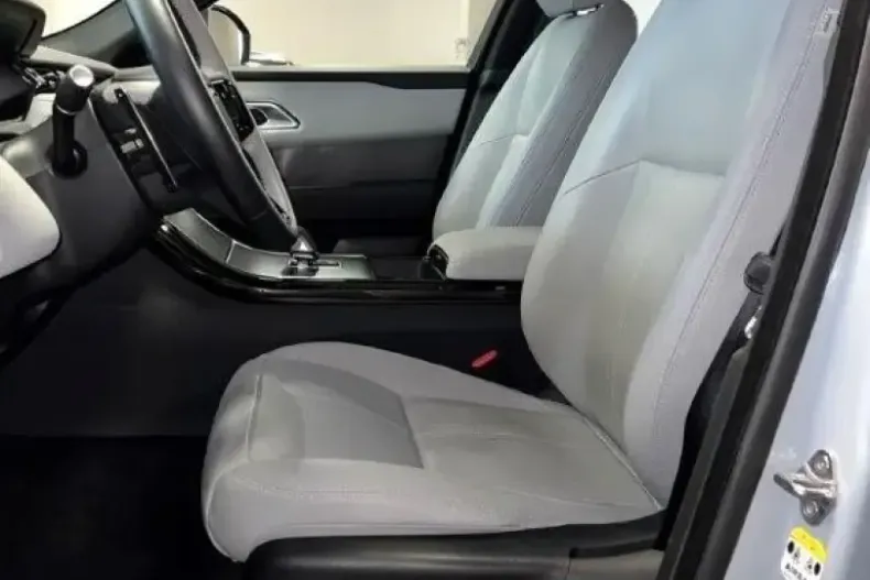 Land Rover Range Rover Velar din 2024 cu 36.681 km - oferta LAN199704 - foto 7