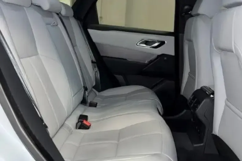 Land Rover Range Rover Velar din 2024 cu 36.681 km - oferta LAN199704 - foto 12