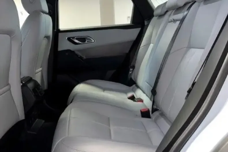 Land Rover Range Rover Velar din 2024 cu 36.681 km - oferta LAN199704 - foto 13