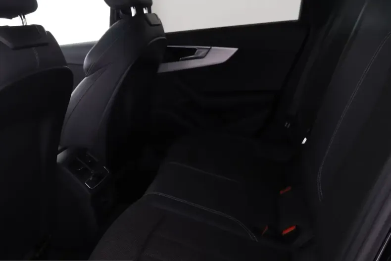 Audi A4 din 2022 cu 81.711 km - oferta AUD199706 - foto 9