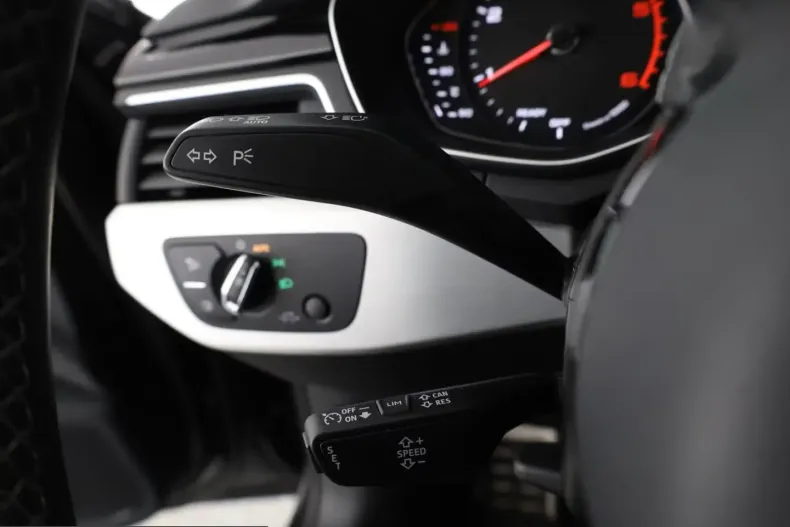 Audi A4 din 2022 cu 81.711 km - oferta AUD199706 - foto 13