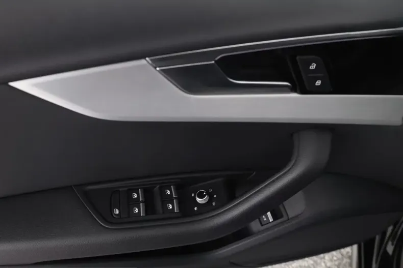 Audi A4 din 2022 cu 81.711 km - oferta AUD199706 - foto 14