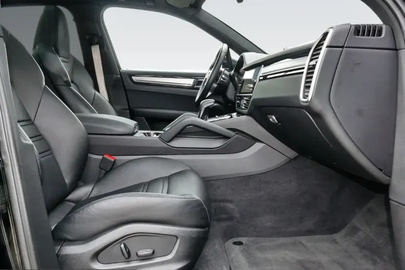 Porsche Cayenne din 2023 cu 36.785 km - oferta POR199720 - foto 10