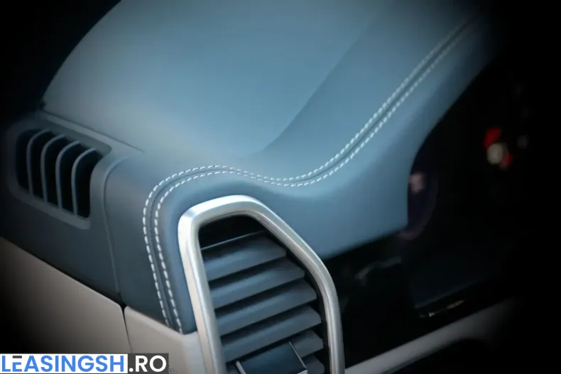 Porsche Cayenne din 2023 cu 71.552 km - oferta POR199723 - foto 20