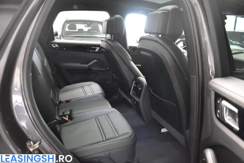 Porsche Cayenne din 2023 cu 63.100 km - oferta POR199724 - foto 12