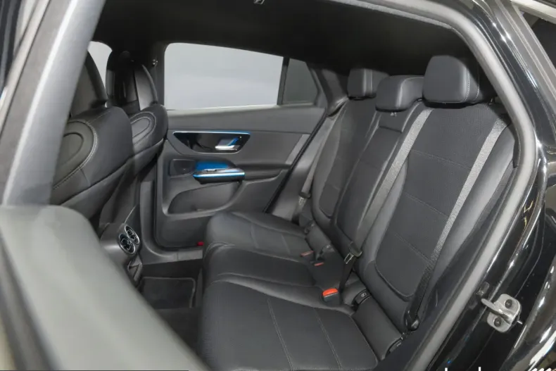 Mercedes-Benz GLC 200 (Clasa GLC) din 2024 cu 18.042 km - oferta MER199729 - foto 14