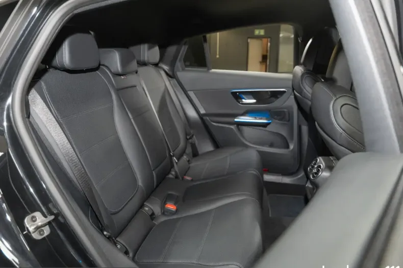 Mercedes-Benz GLC 200 (Clasa GLC) din 2024 cu 18.042 km - oferta MER199729 - foto 15