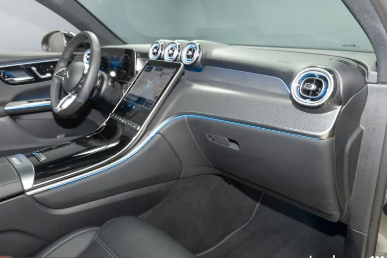 Mercedes-Benz GLC 200 (Clasa GLC) din 2024 cu 18.042 km - oferta MER199729 - foto 17