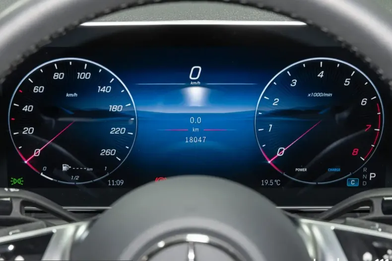 Mercedes-Benz GLC 200 (Clasa GLC) din 2024 cu 18.042 km - oferta MER199729 - foto 20