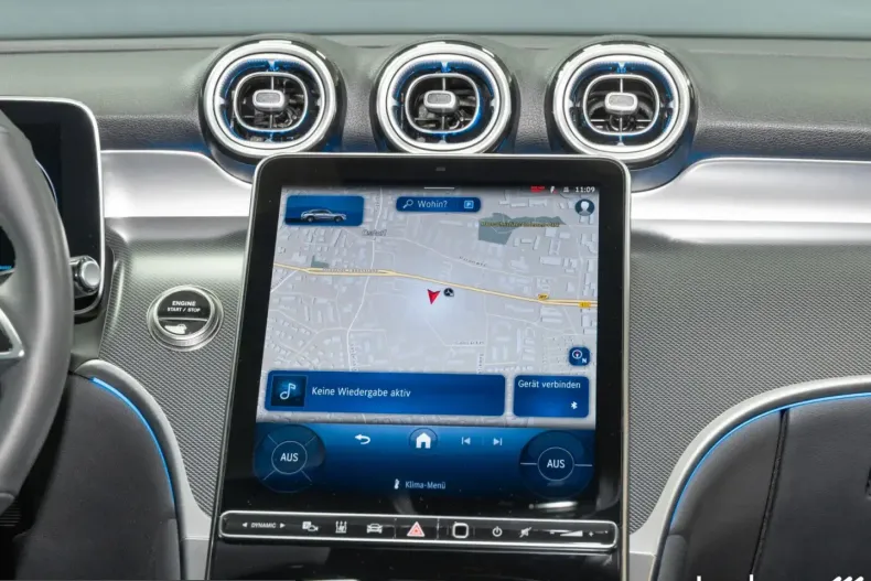 Mercedes-Benz GLC 200 (Clasa GLC) din 2024 cu 18.042 km - oferta MER199729 - foto 22