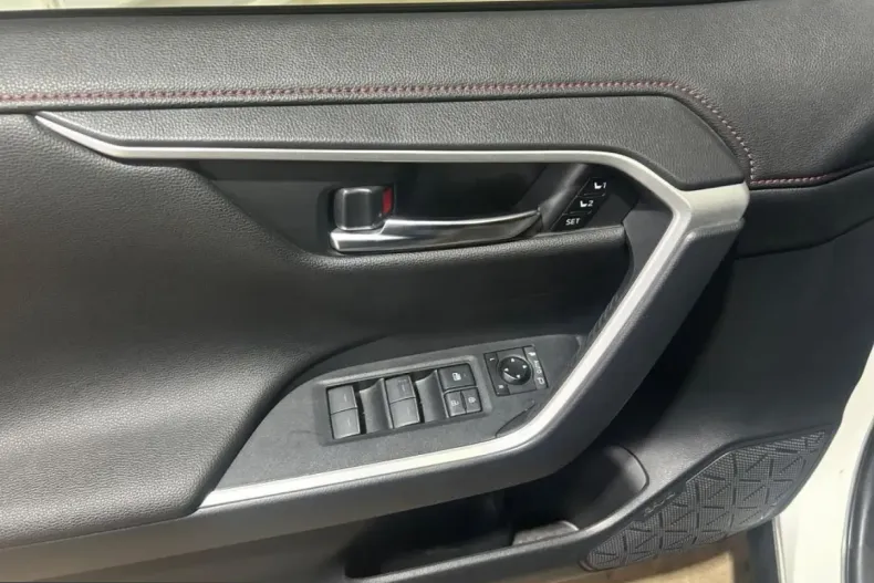 Toyota RAV4 din 2022 cu 73.150 km - oferta TOY199732 - foto 13