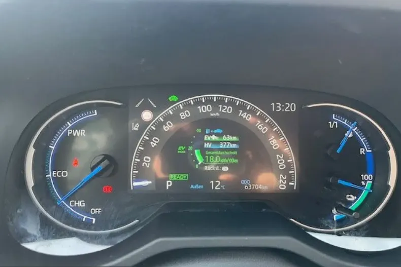 Toyota RAV4 din 2022 cu 63.704 km - oferta TOY199733 - foto 11