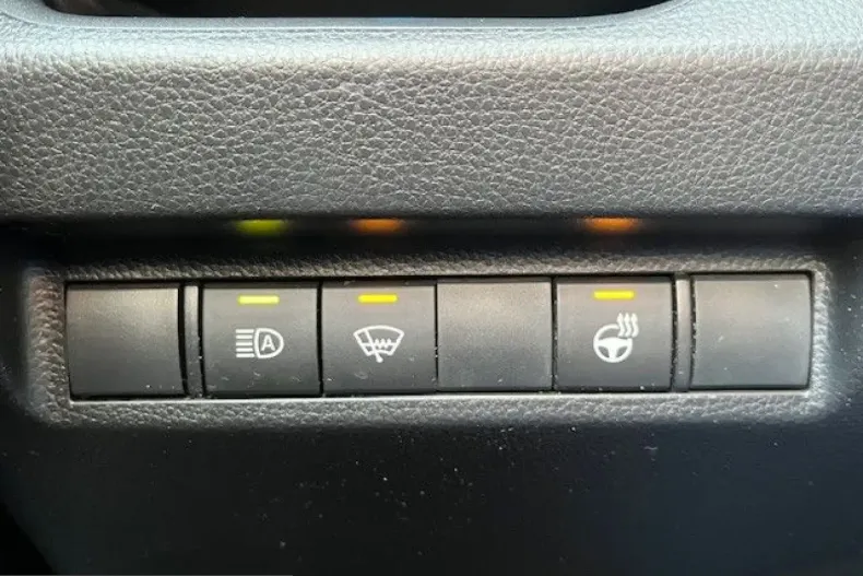 Toyota RAV4 din 2022 cu 63.704 km - oferta TOY199733 - foto 12