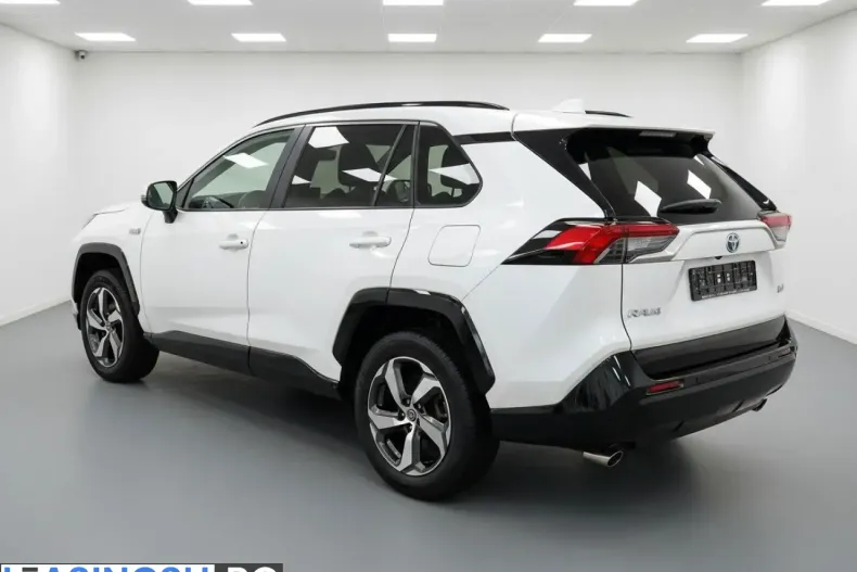 Toyota RAV4 din 2023 cu 67.922 km - oferta TOY199734 - foto 3