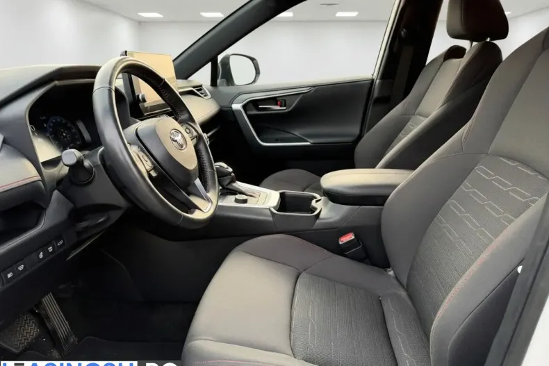 Toyota RAV4 din 2023 cu 67.922 km - oferta TOY199734 - foto 9