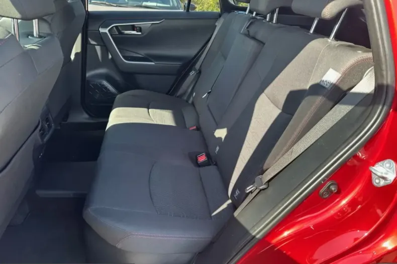 Toyota RAV4 din 2022 cu 49.540 km - oferta TOY199735 - foto 9