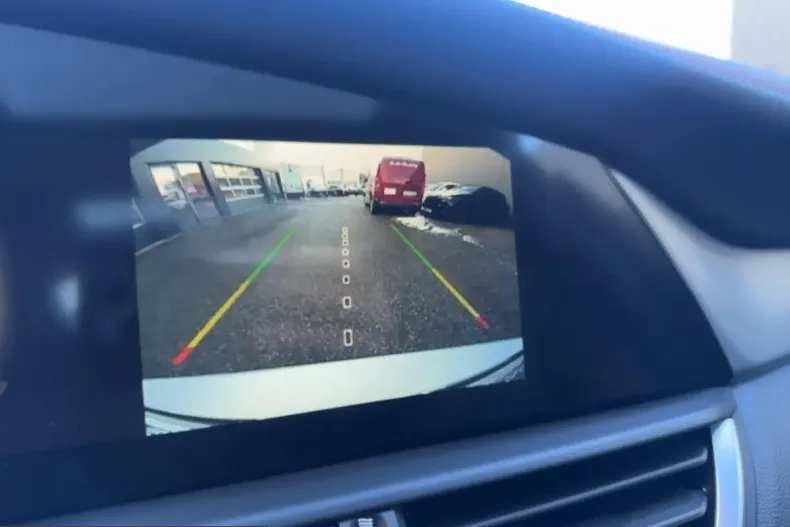 Alfa Romeo Giulia din 2023 cu 11.100 km - oferta ALF199737 - foto 11