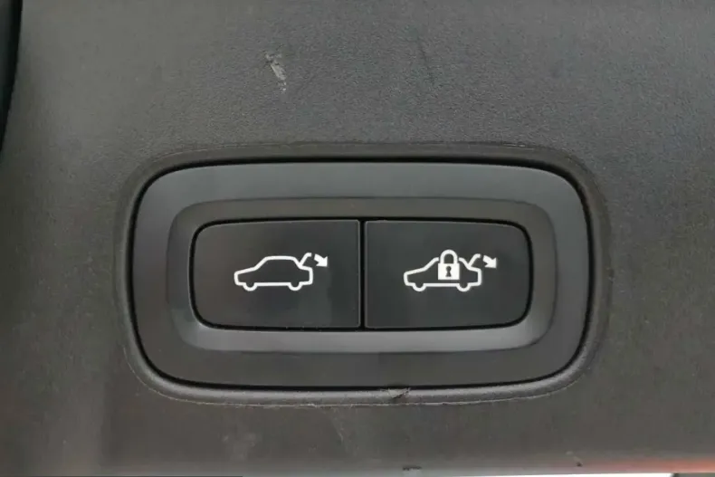 Volvo V90 Cross Country din 2021 cu 68.312 km - oferta VOL199738 - foto 12