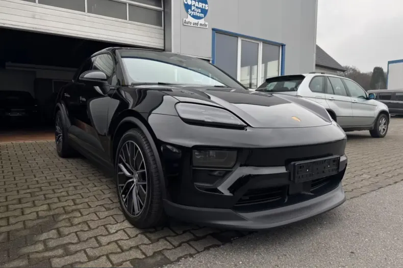 Porsche Macan din 2025 cu 6.000 km - oferta POR199739 - foto 1