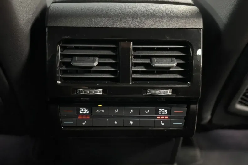 Volkswagen Touareg din 2022 cu 85.000 km - oferta VOL199742 - foto 24