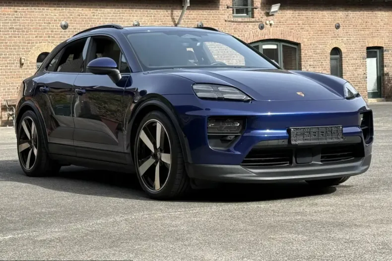 Porsche Macan din 2025 cu 9.300 km - oferta POR199744 - foto 1