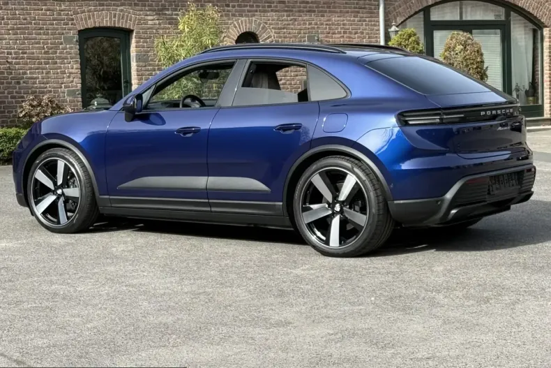 Porsche Macan din 2025 cu 9.300 km - oferta POR199744 - foto 21