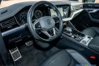 Volkswagen Touareg din 2022 cu 86.502 km - oferta VOL199746 - foto 3