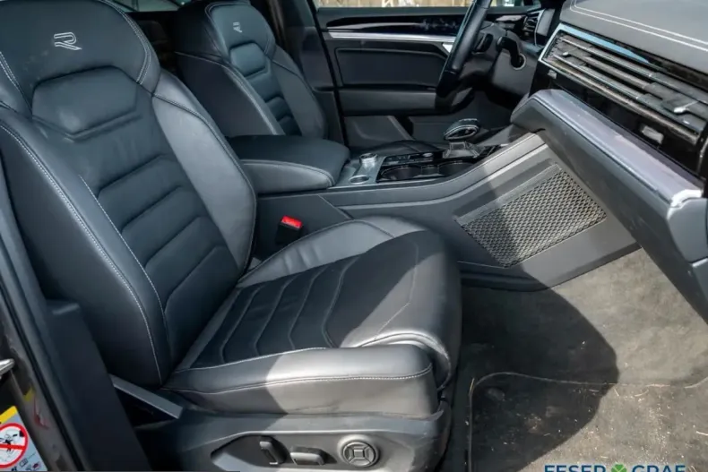 Volkswagen Touareg din 2022 cu 86.502 km - oferta VOL199746 - foto 6