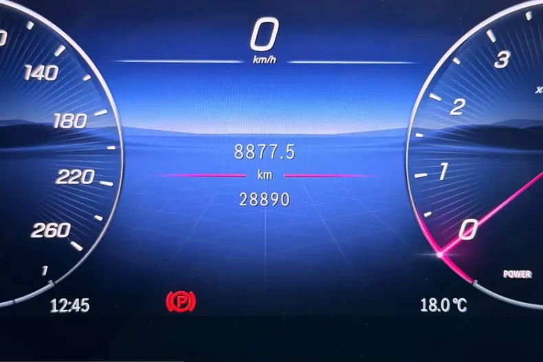 Mercedes-Benz CLE 200 (Clasa CLE) din 2024 cu 28.900 km - oferta MER199749 - foto 16