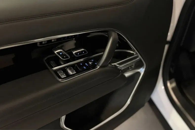 Land Rover Range Rover din 2023 cu 30.000 km - oferta LAN199755 - foto 5