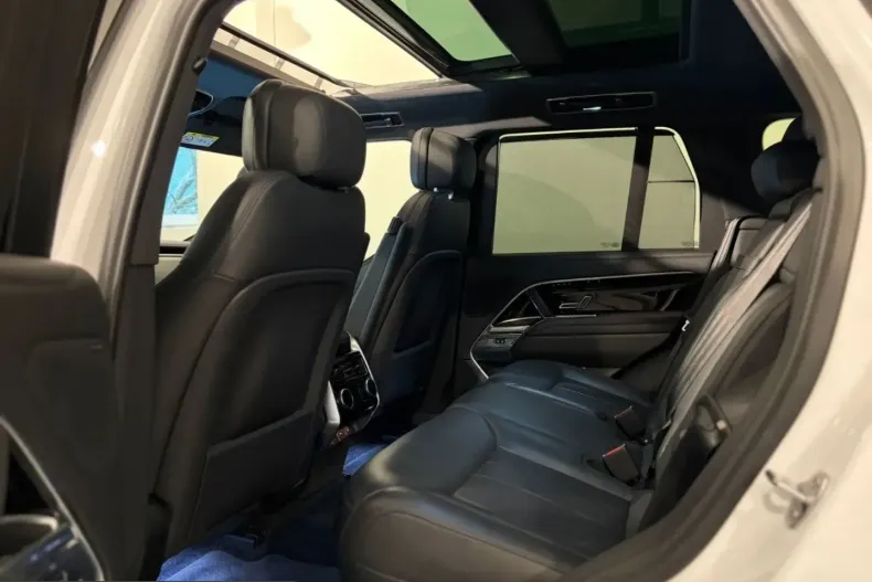 Land Rover Range Rover din 2023 cu 30.000 km - oferta LAN199755 - foto 7