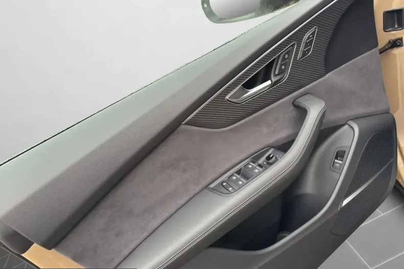 Audi SQ8 din 2025 cu 7.172 km - oferta AUD199759 - foto 11