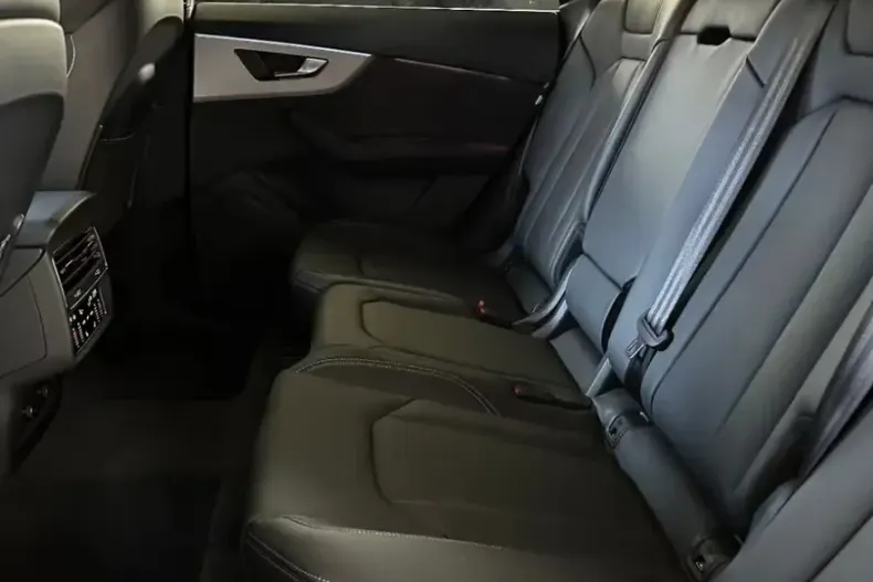 Audi SQ8 din 2025 cu 1.020 km - oferta AUD199764 - foto 23