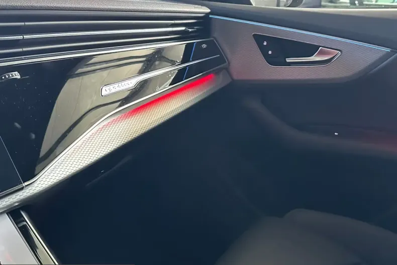 Audi SQ8 din 2025 cu 1.020 km - oferta AUD199764 - foto 24