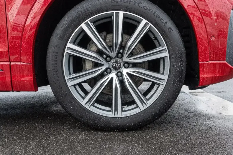 Audi Q8 din 2025 cu 22.152 km - oferta AUD199769 - foto 6