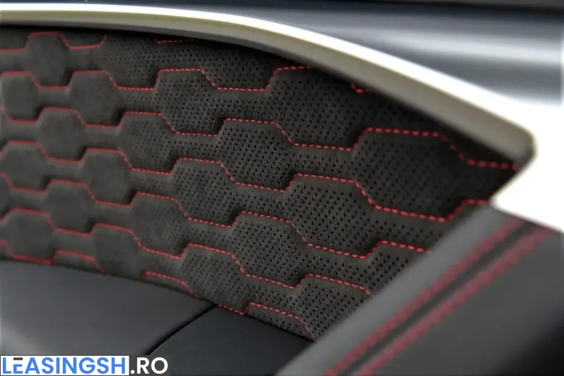 Audi RS6 din 2022 cu 5.600 km - oferta AUD199773 - foto 28