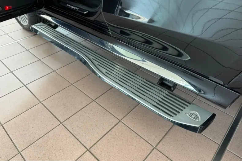 Mercedes-Benz GLS 600 (Clasa GLS) din 2023 cu 35.087 km - oferta MER199778 - foto 10