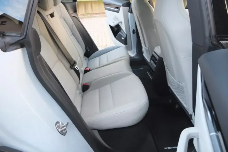 Porsche Macan din 2025 cu 9.000 km - oferta POR199781 - foto 11