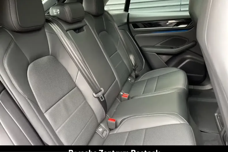 Porsche Macan din 2025 cu 6.152 km - oferta POR199782 - foto 12