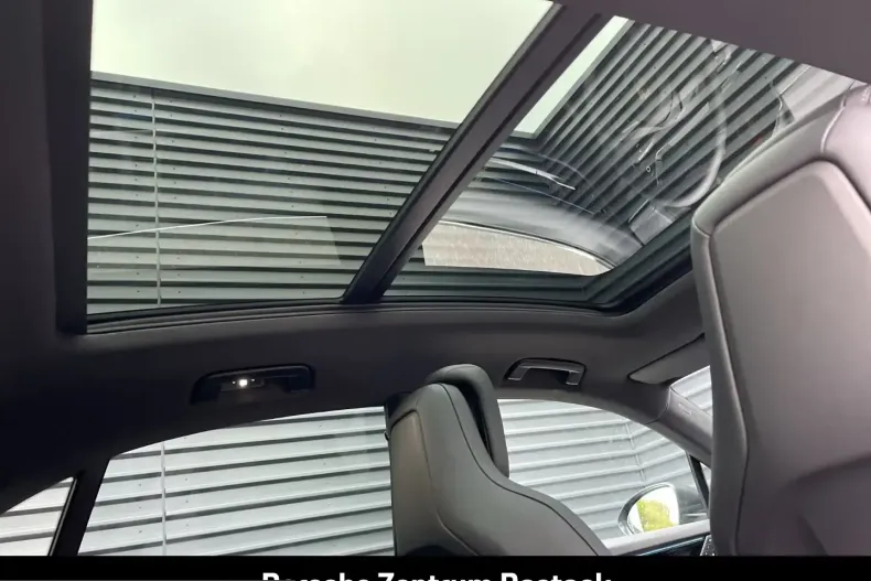 Porsche Macan din 2025 cu 6.152 km - oferta POR199782 - foto 13