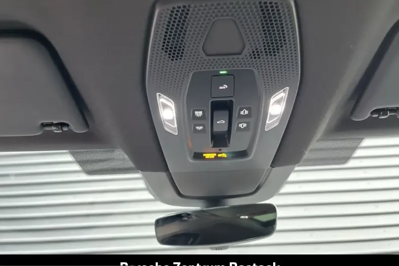 Porsche Macan din 2025 cu 6.152 km - oferta POR199782 - foto 24