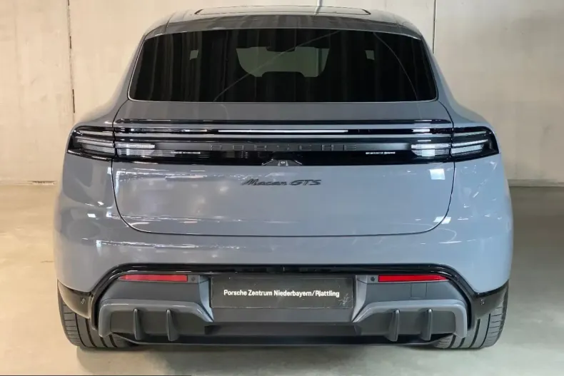 Porsche Macan din 2026 cu 8.100 km - oferta POR199783 - foto 4