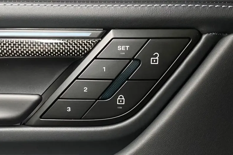 Porsche Macan din 2026 cu 8.100 km - oferta POR199783 - foto 20