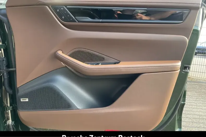 Porsche Macan din 2026 cu 3.125 km - oferta POR199784 - foto 19