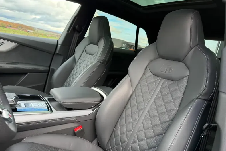 Audi SQ8 din 2025 cu 4.700 km - oferta AUD199787 - foto 26