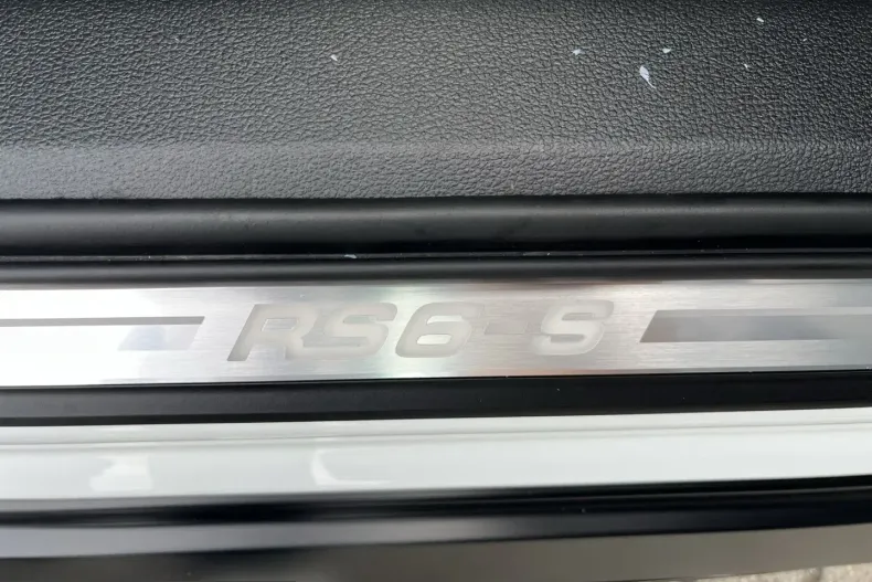 Audi RS6 din 2022 cu 76.323 km - oferta AUD199789 - foto 20