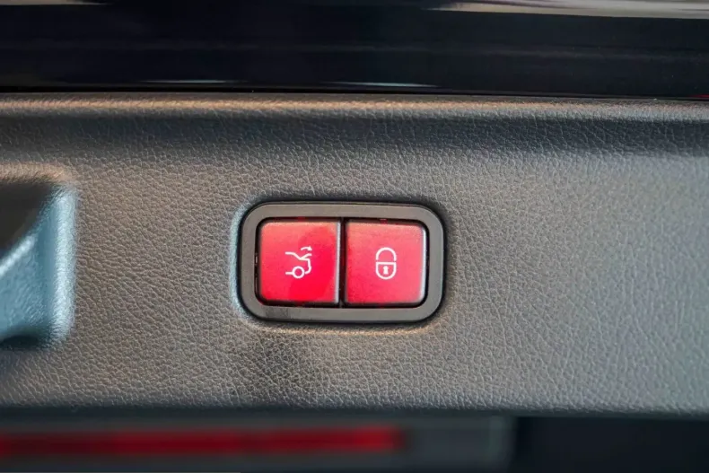 Mercedes-Benz S 500 (Clasa S) din 2025 cu 9.121 km - oferta MER199793 - foto 15