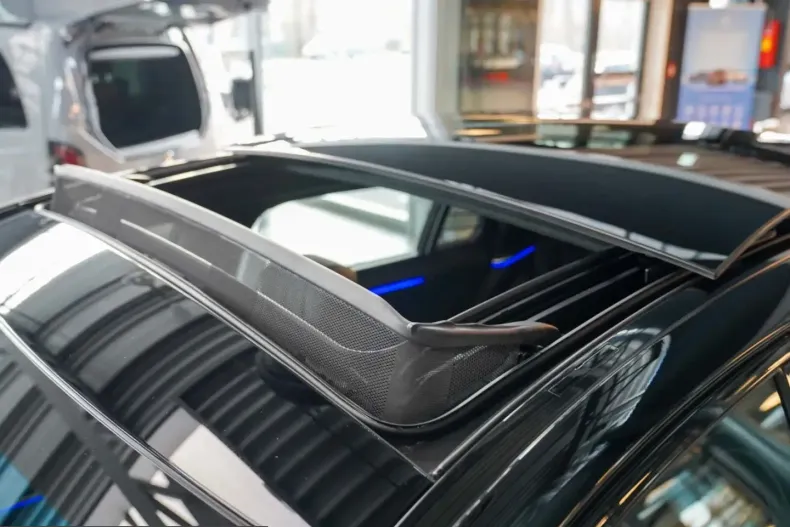 Mercedes-Benz S 500 (Clasa S) din 2025 cu 9.121 km - oferta MER199793 - foto 32