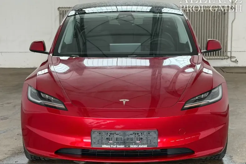 Tesla Model 3 din 2025 cu 1.260 km - oferta TES199794 - foto 2